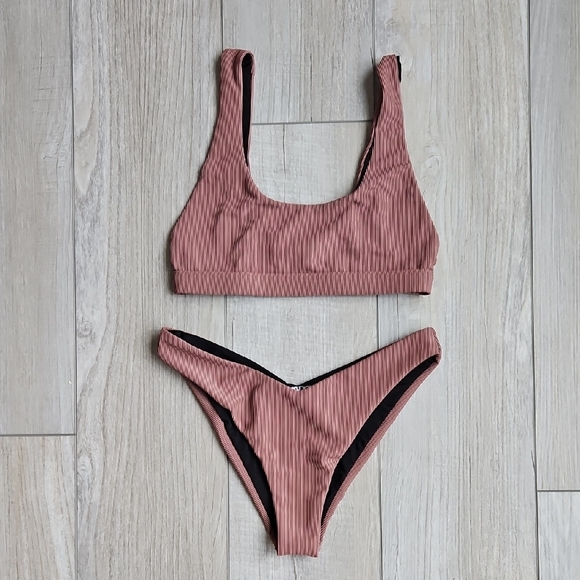 Beach Riot Bikini Set - Picture 2 of 9